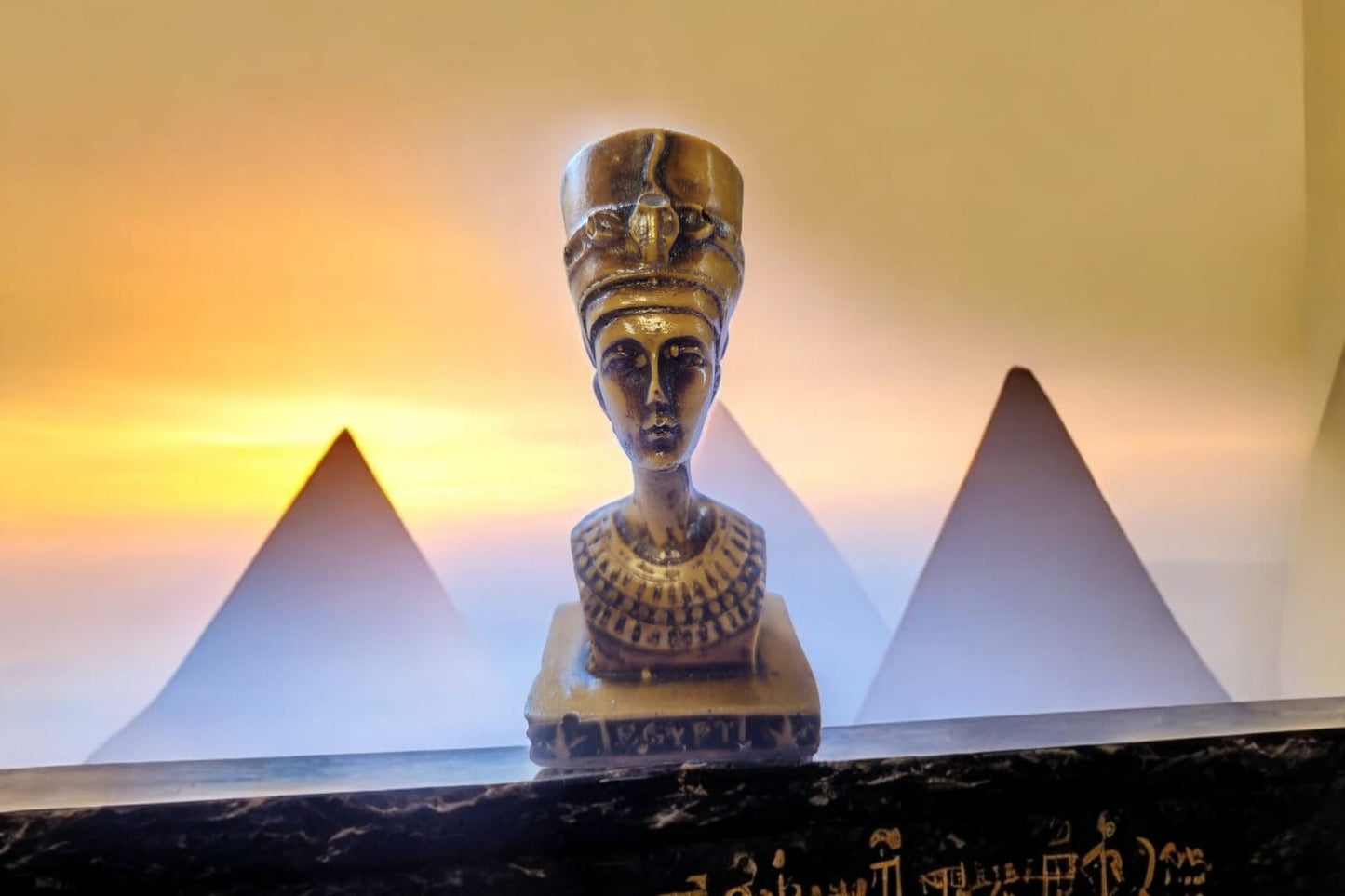 Mini Queen Nefertiti Statue